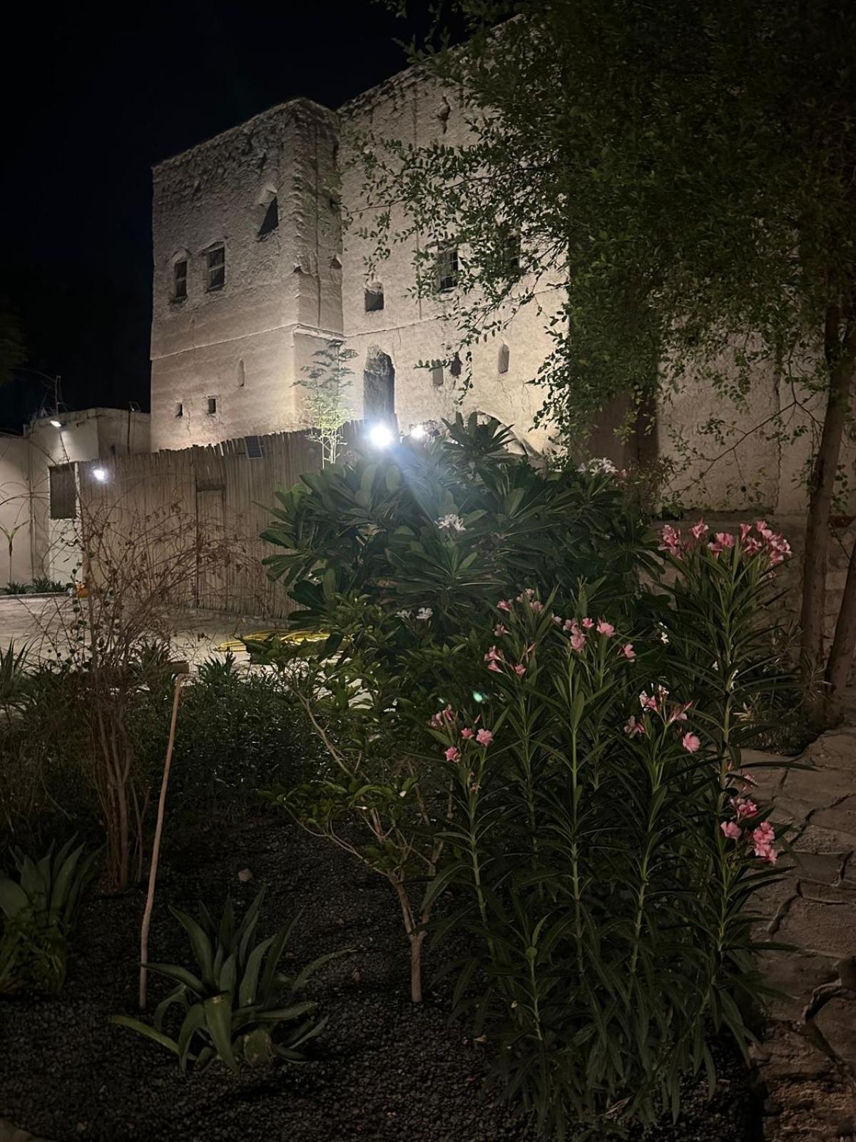 Al- Aqyr Rest Garden أستراحة حارة العقر Vakantieboerderij *